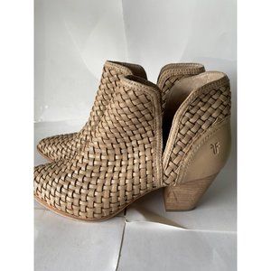 FRYE WOMENS WALKING BEIGE REED CUTOUT WOVEN LEATHER ANKLE BOOTS SIZE 9.5